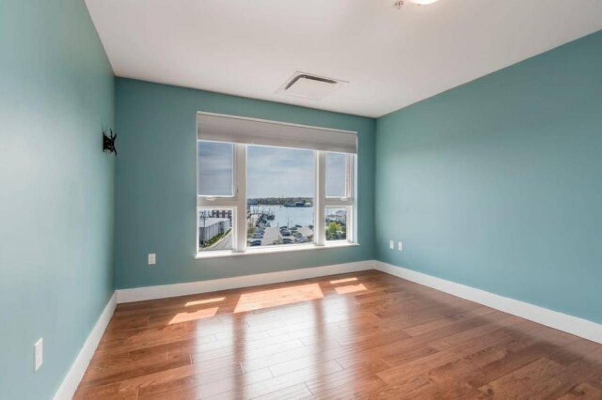 Picture of Home For Sale in Portland, Maine, United States