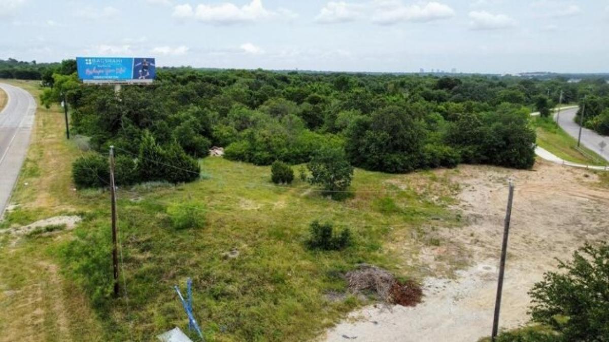 Picture of Residential Land For Sale in Fort Worth, Texas, United States