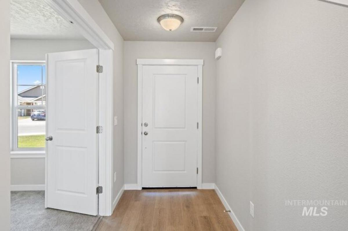 Picture of Home For Sale in Caldwell, Idaho, United States