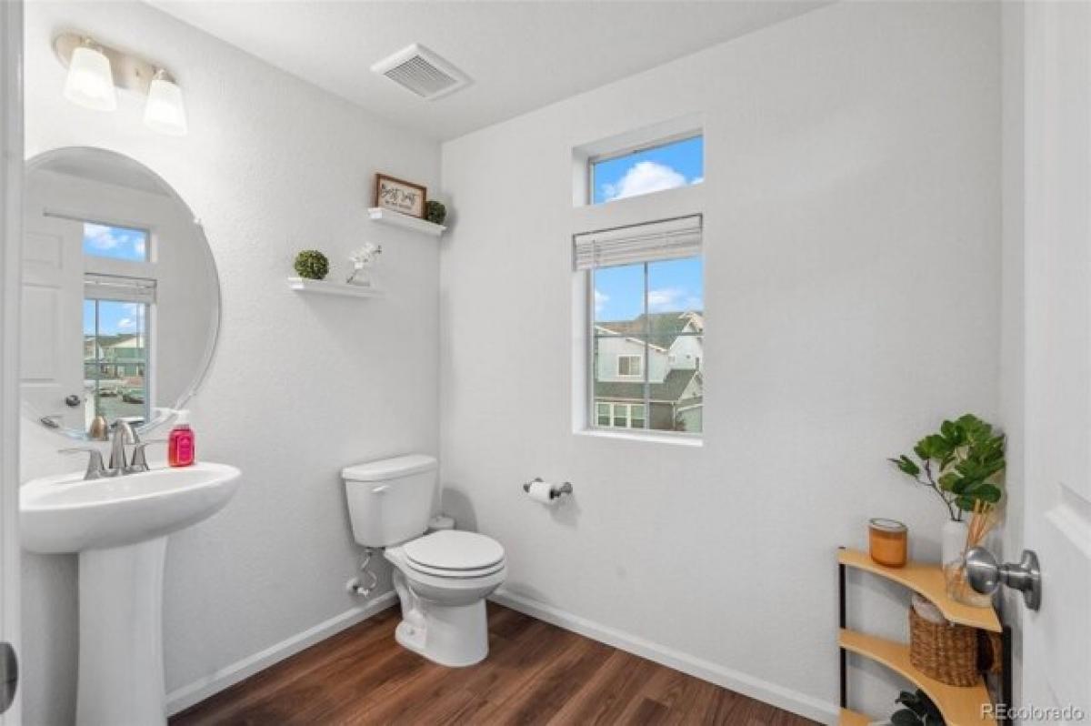 Picture of Home For Sale in Commerce City, Colorado, United States