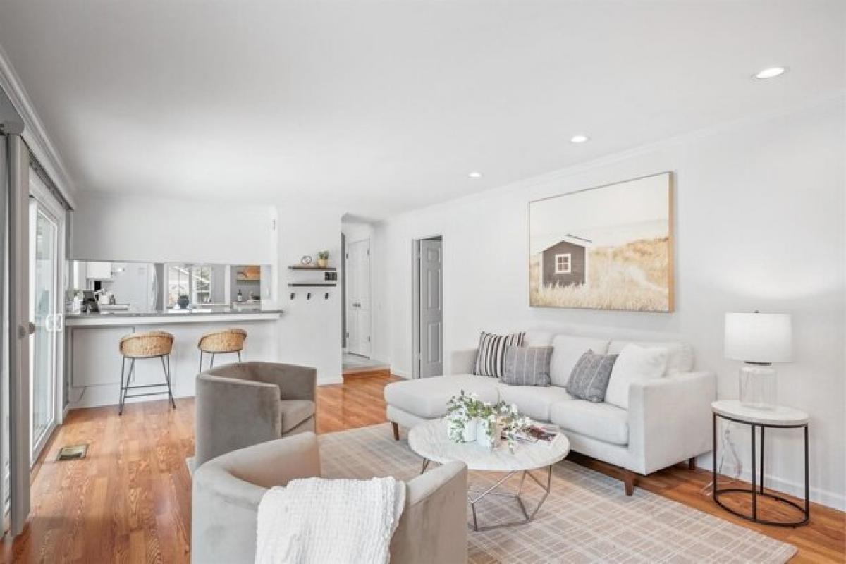 Picture of Home For Sale in Carmichael, California, United States