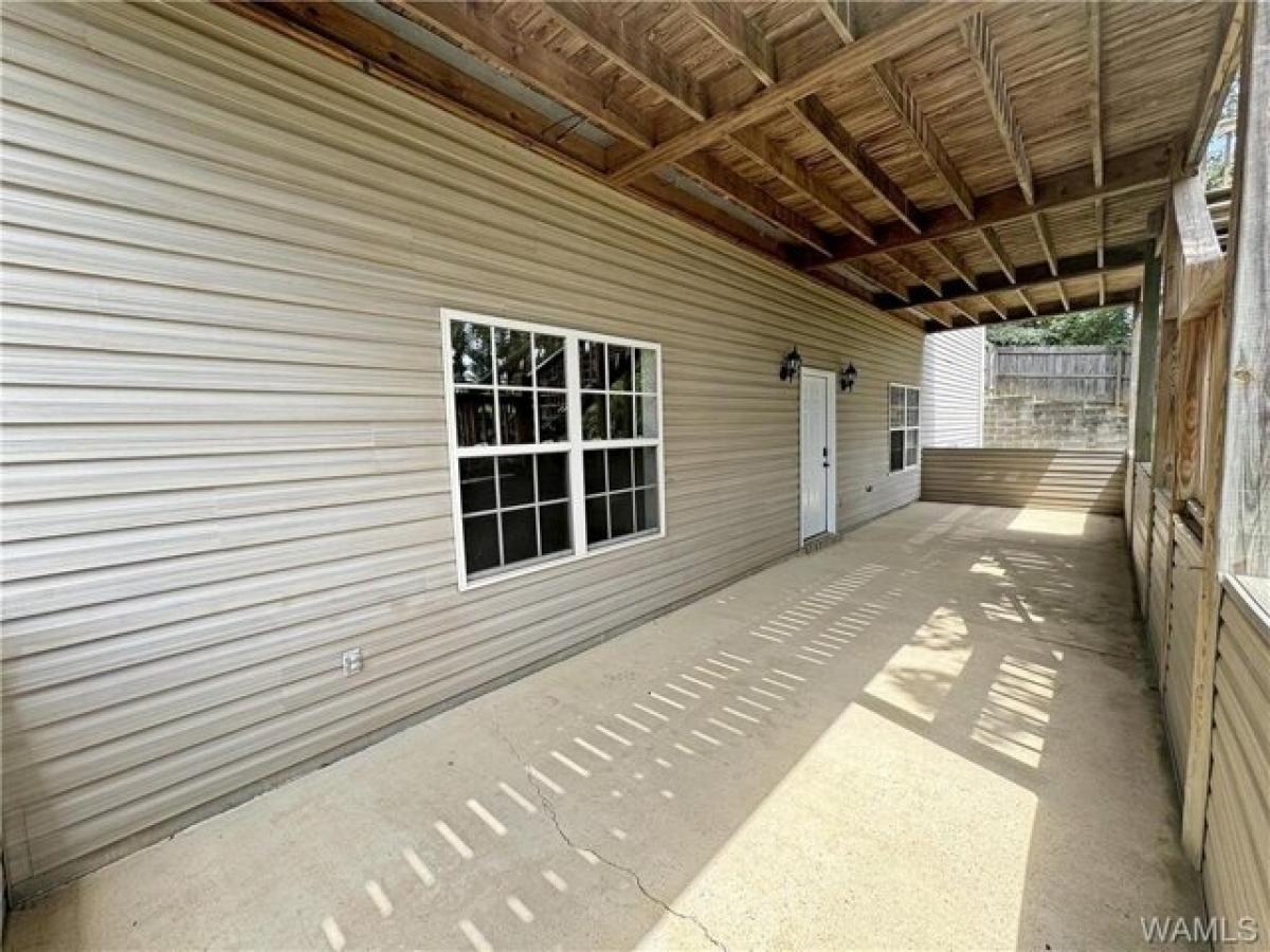 Picture of Home For Sale in Northport, Alabama, United States