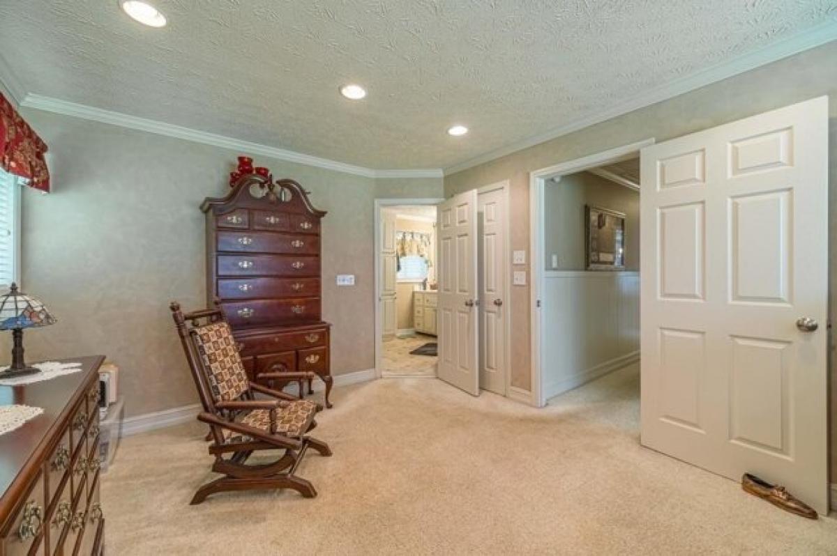 Picture of Home For Sale in Snellville, Georgia, United States