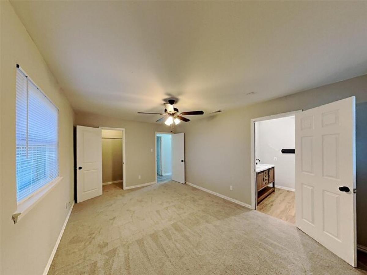 Picture of Home For Sale in Burleson, Texas, United States