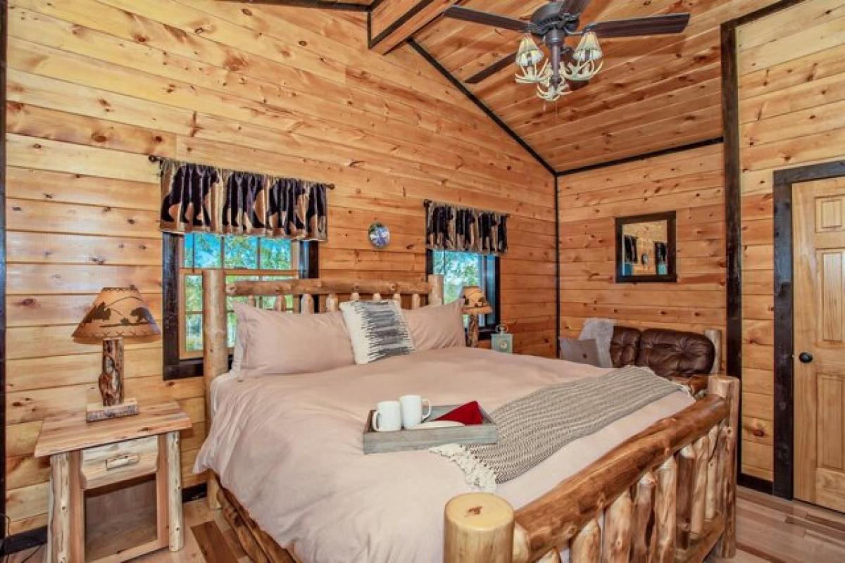 Picture of Home For Sale in Gatlinburg, Tennessee, United States