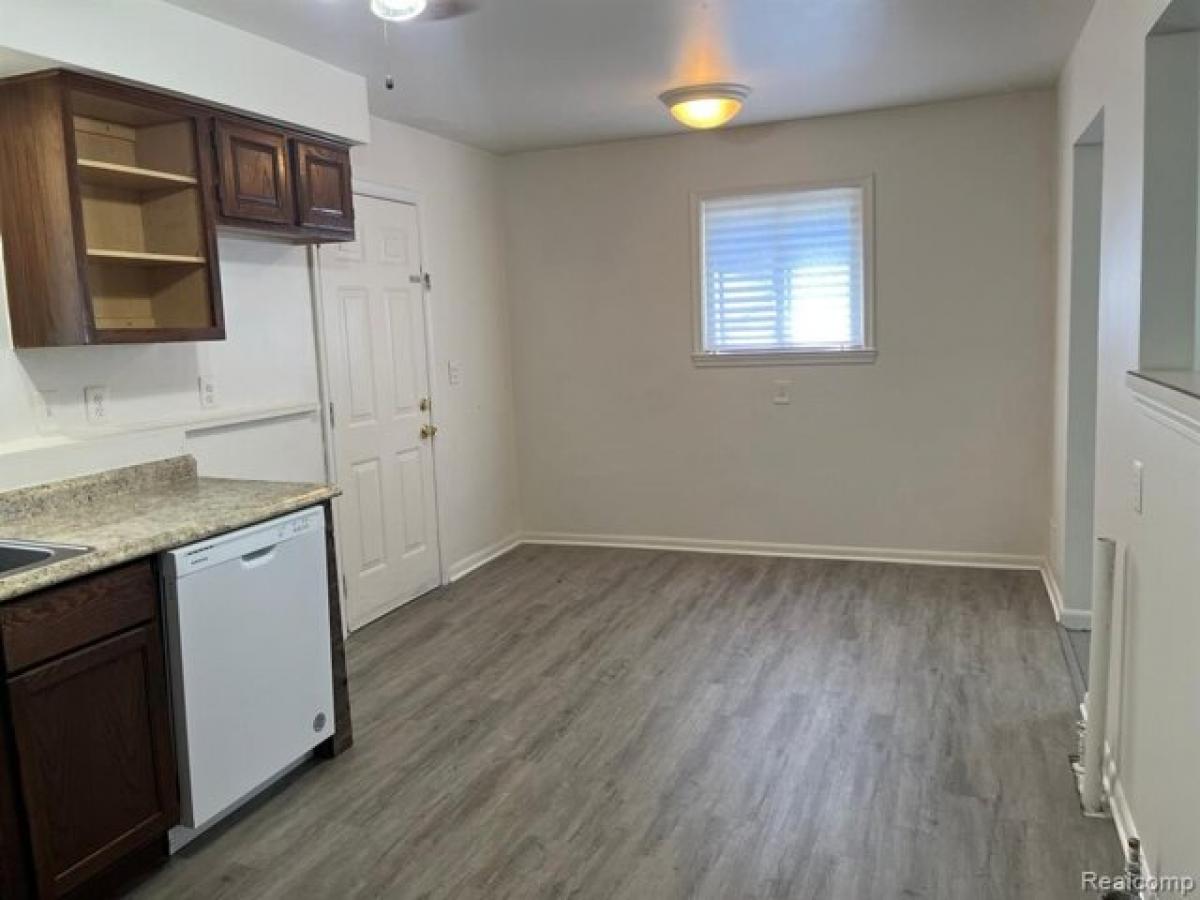 Picture of Home For Sale in Warren, Michigan, United States