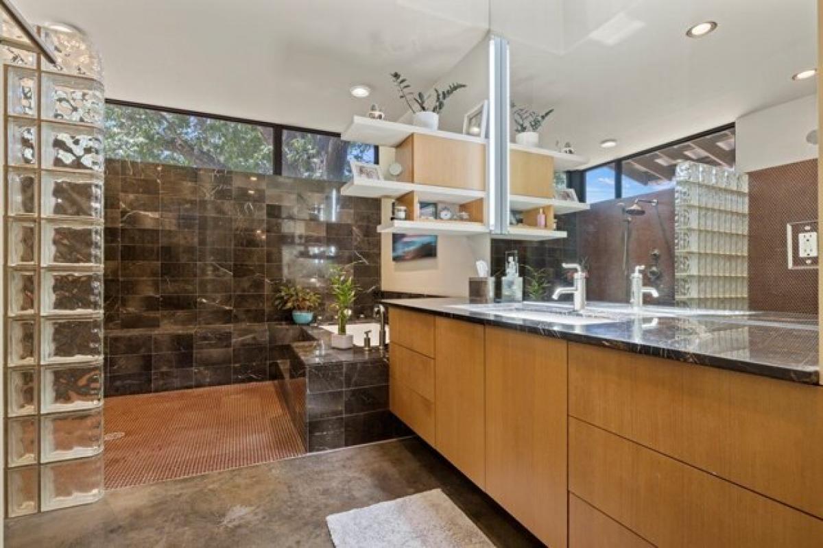 Picture of Home For Sale in Mason, Texas, United States