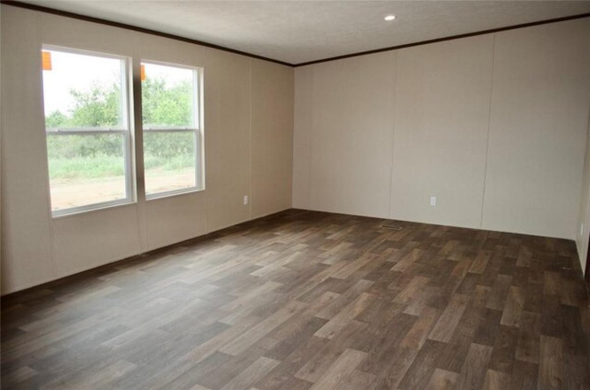 Picture of Home For Sale in Guthrie, Oklahoma, United States