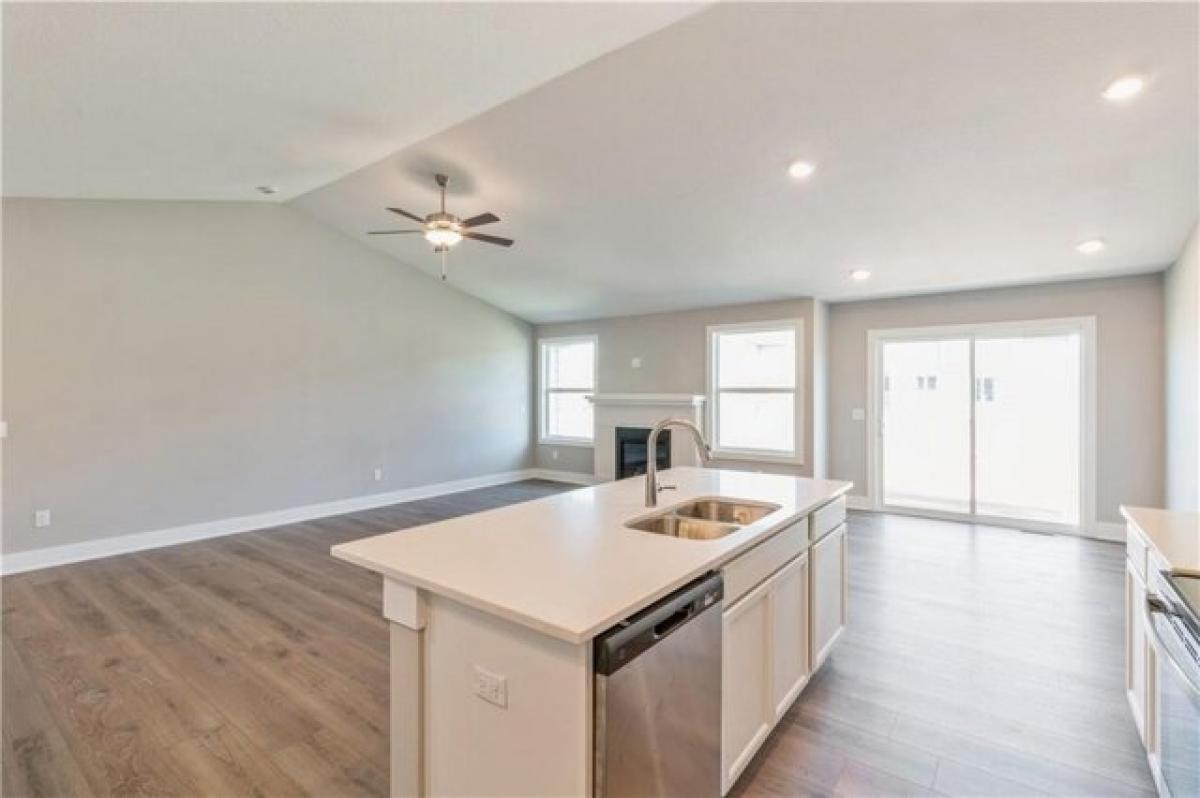 Picture of Home For Sale in Waukee, Iowa, United States