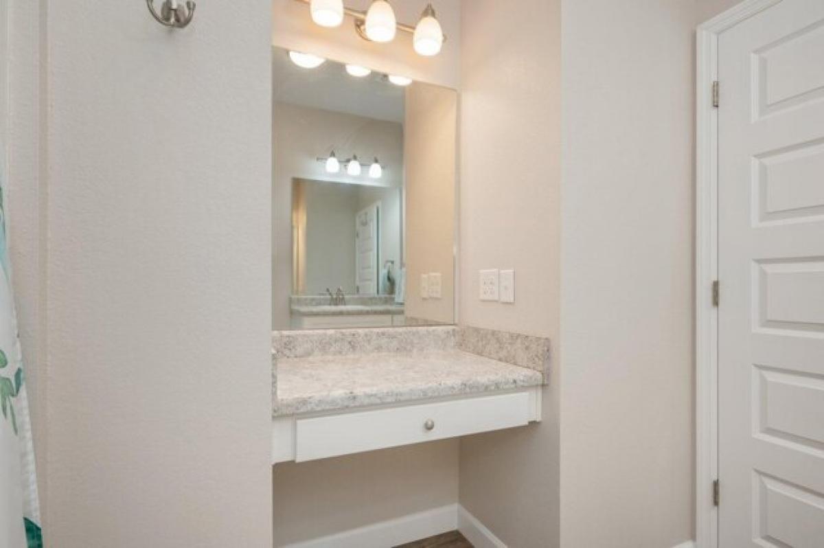 Picture of Home For Sale in Crestview, Florida, United States