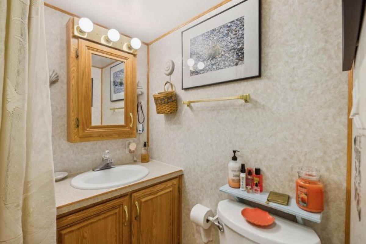 Picture of Home For Sale in Wells, Maine, United States