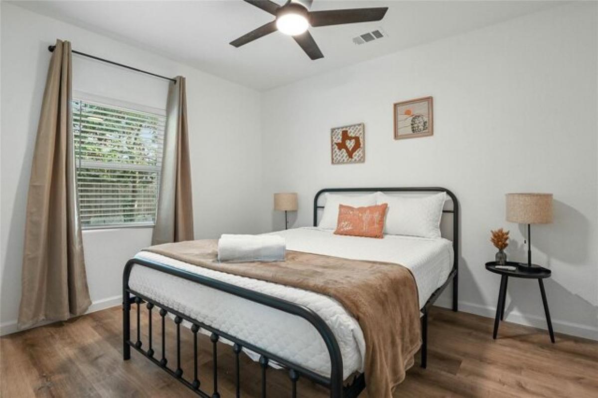 Picture of Home For Sale in Denison, Texas, United States