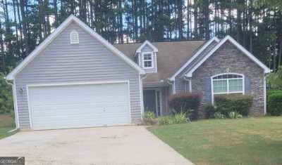 Home For Sale in Hampton, Georgia