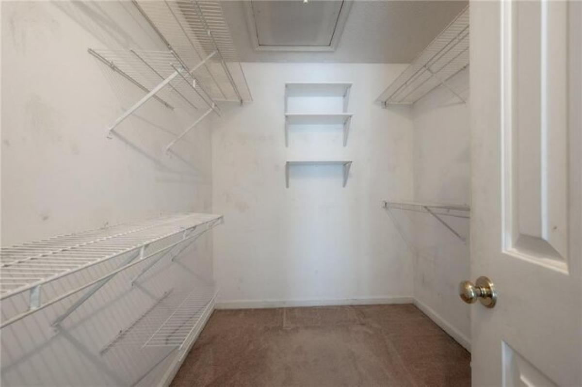 Picture of Home For Sale in Kennesaw, Georgia, United States