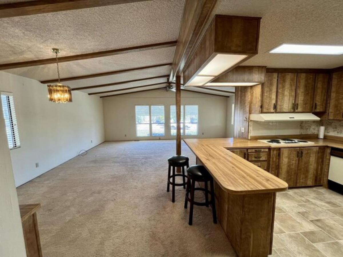 Picture of Home For Sale in Redding, California, United States