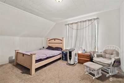 Home For Sale in Raymond, Washington