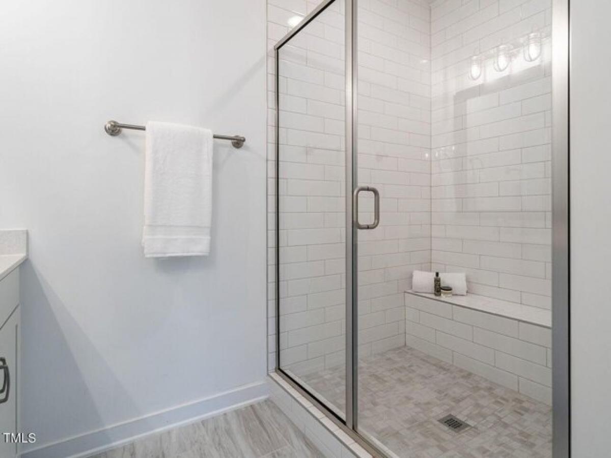 Picture of Home For Sale in Cary, North Carolina, United States