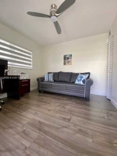 Home For Sale in Plantation, Florida