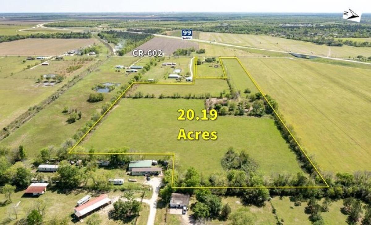 Picture of Residential Land For Sale in Dayton, Texas, United States