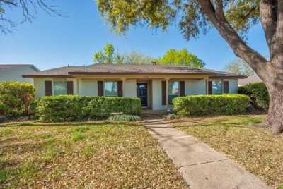 Home For Rent in Garland, Texas