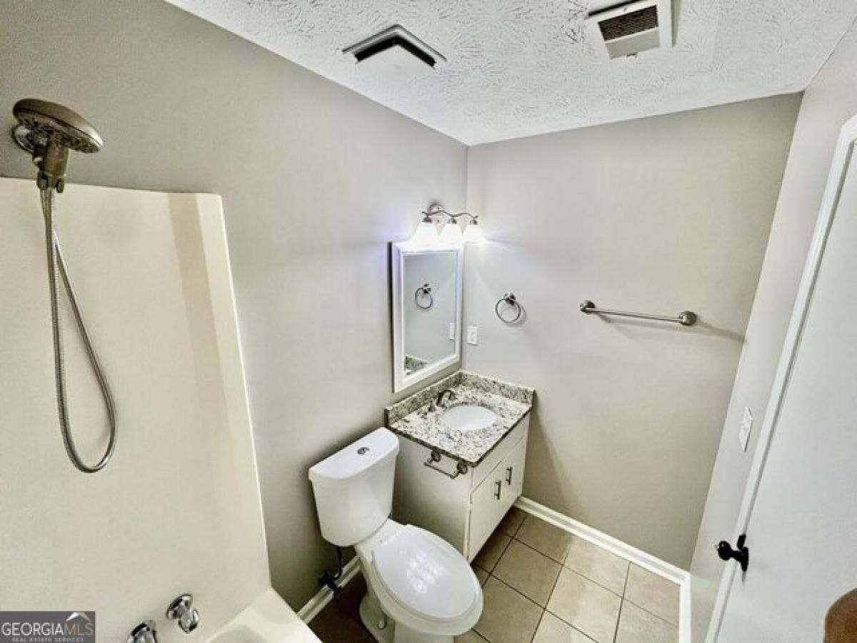 Picture of Home For Sale in Lilburn, Georgia, United States