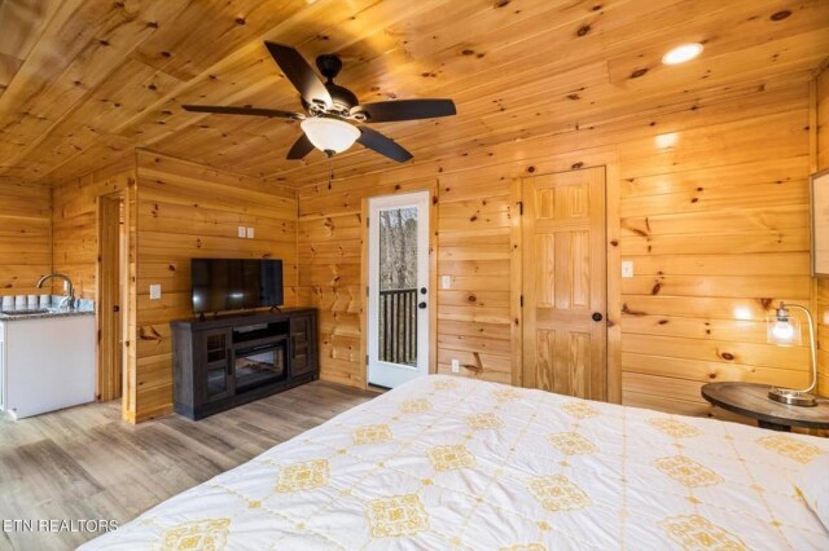 Picture of Home For Sale in Gatlinburg, Tennessee, United States