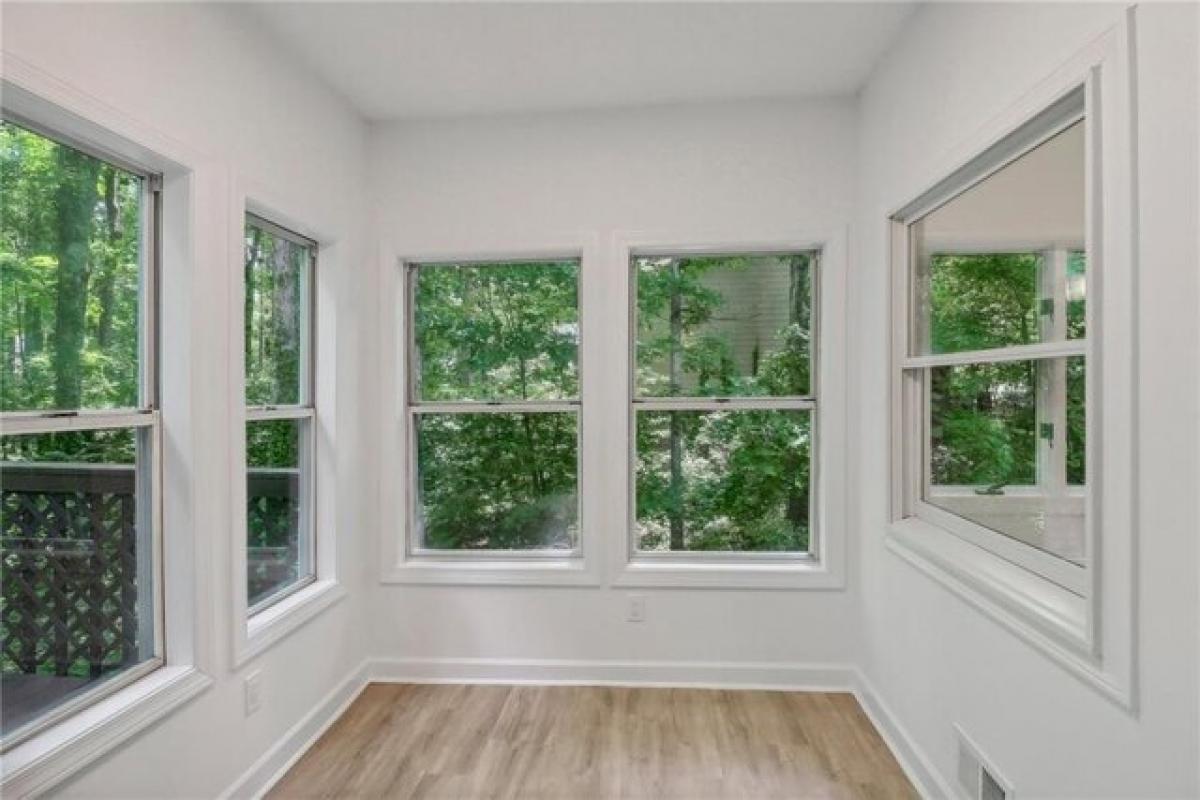 Picture of Home For Sale in Lilburn, Georgia, United States