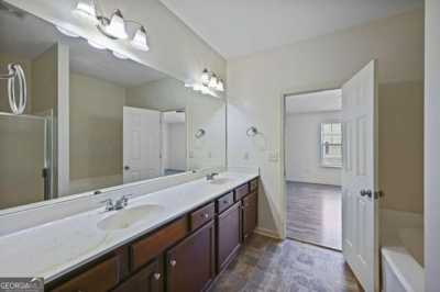 Home For Sale in Kennesaw, Georgia