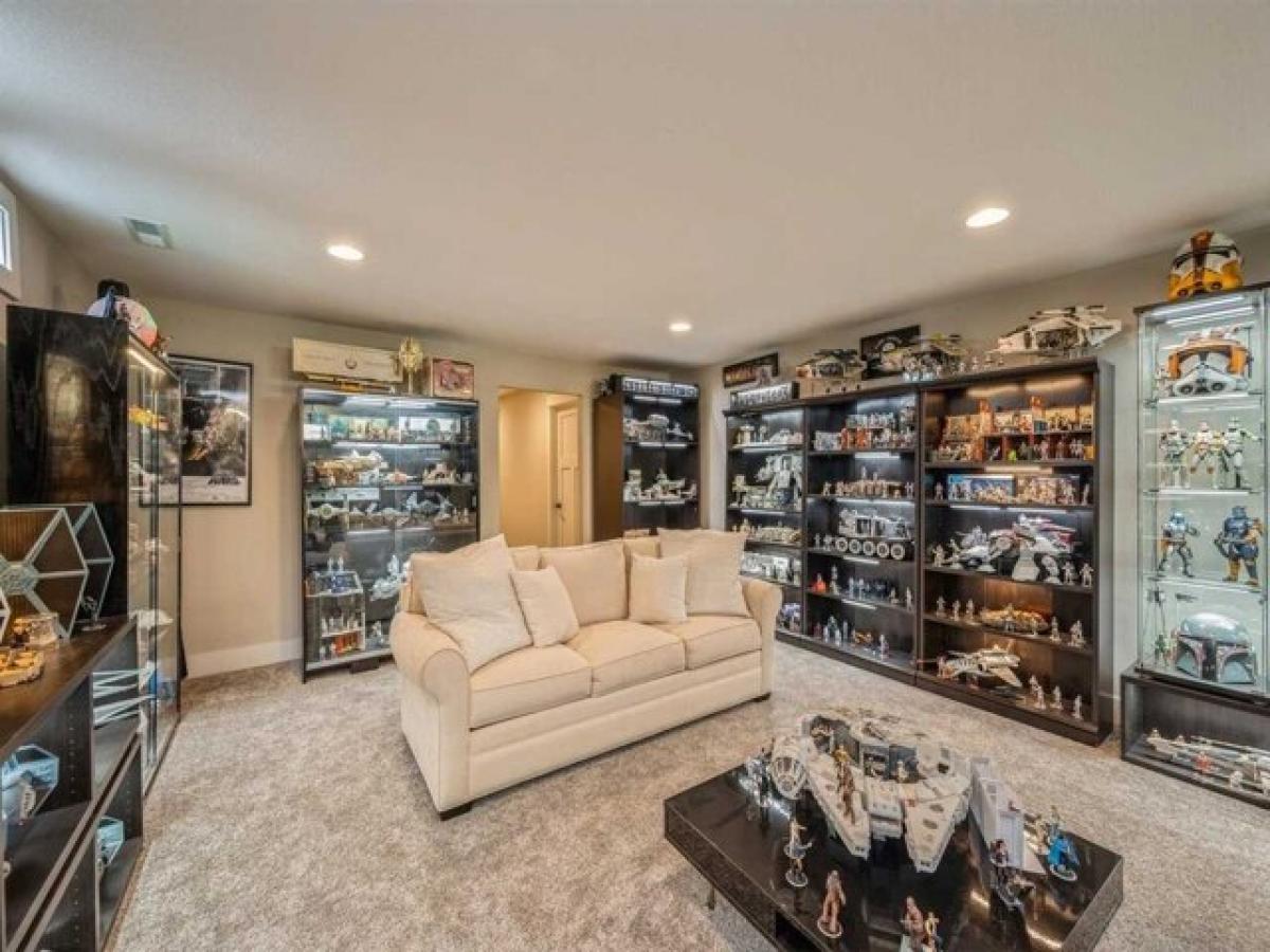 Picture of Home For Sale in Marion, Iowa, United States