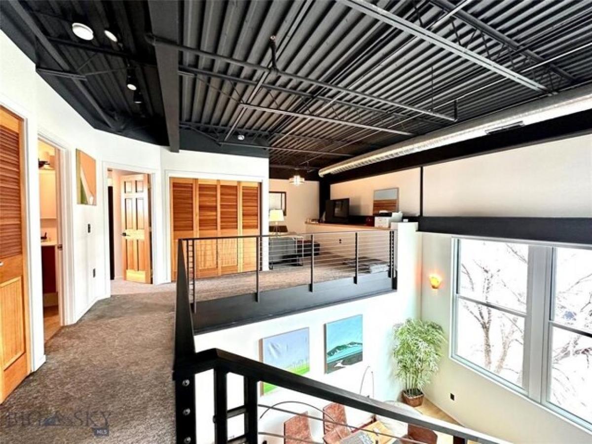 Picture of Home For Sale in Bozeman, Montana, United States