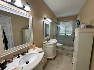 Home For Sale in Plantation, Florida