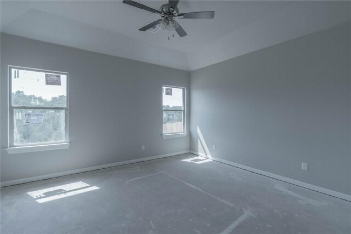 Picture of Home For Sale in Tuttle, Oklahoma, United States