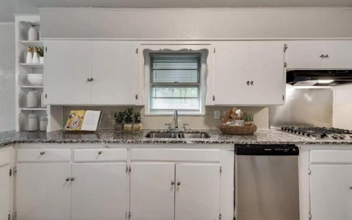 Picture of Home For Sale in Denison, Texas, United States