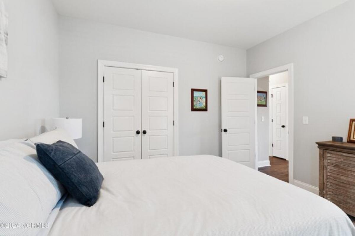 Picture of Home For Sale in Southport, North Carolina, United States