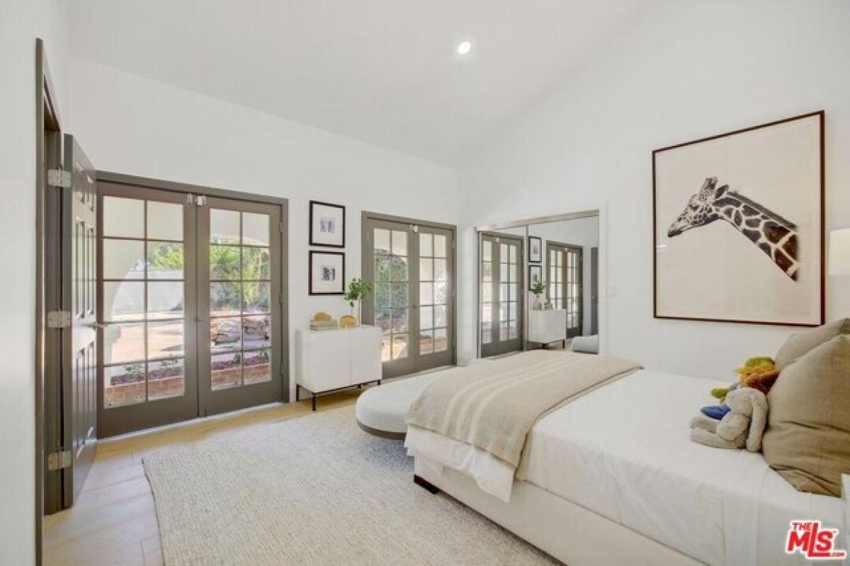 Picture of Home For Sale in Sherman Oaks, California, United States