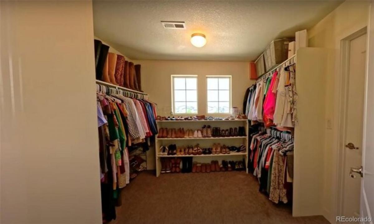 Picture of Home For Sale in Littleton, Colorado, United States