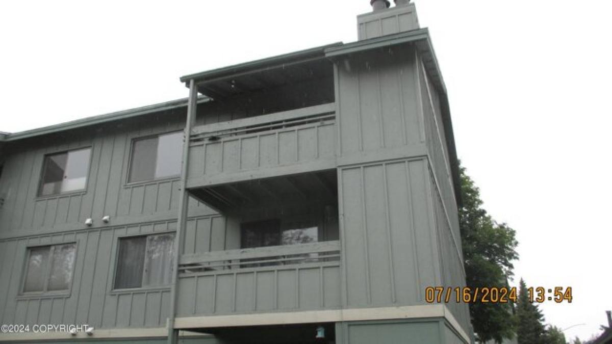 Picture of Home For Sale in Anchorage, Alaska, United States