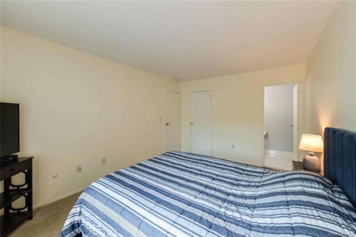 Picture of Home For Sale in Poughkeepsie, New York, United States