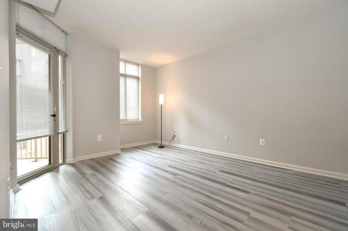 Picture of Home For Sale in Fairfax, Virginia, United States