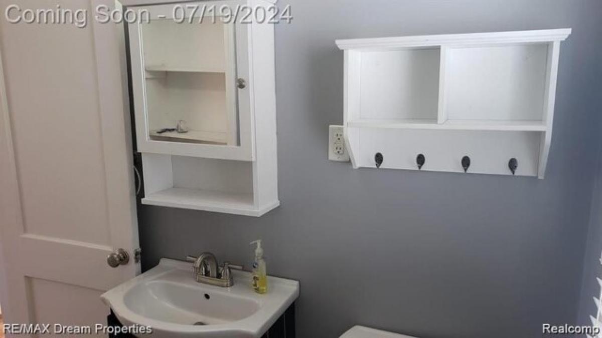 Picture of Home For Rent in Royal Oak, Michigan, United States