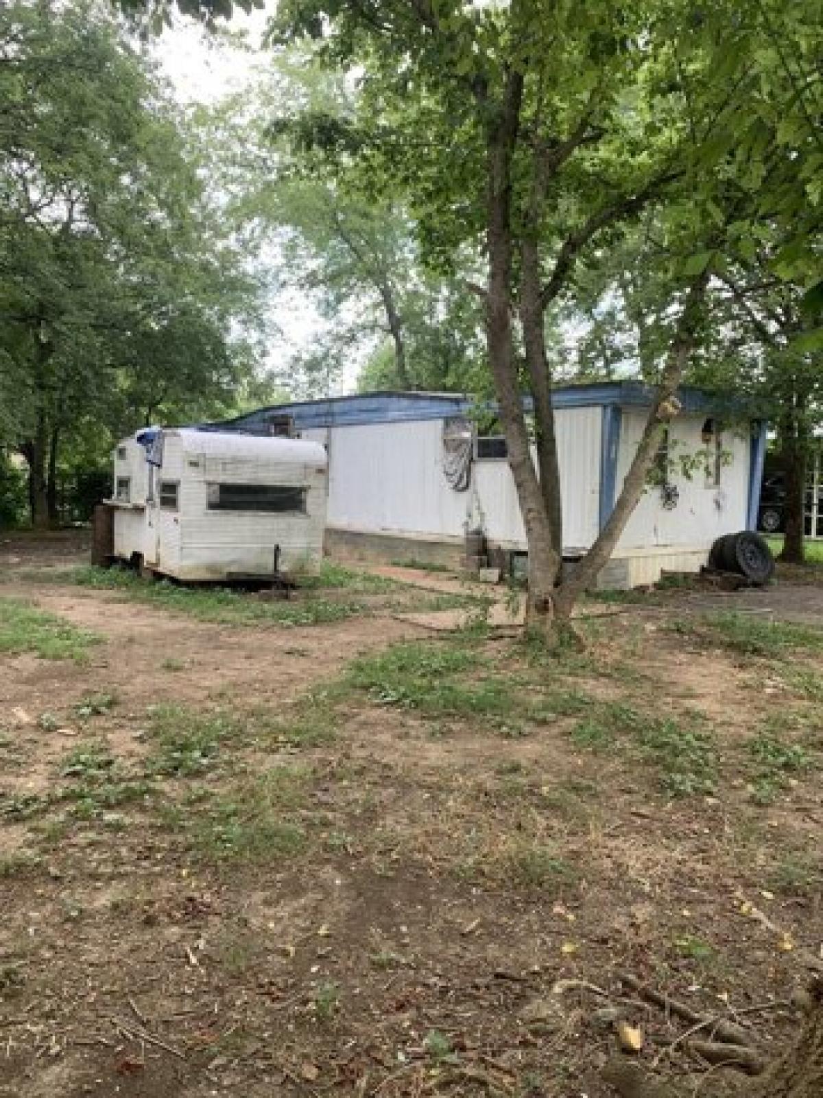Picture of Home For Sale in La Vergne, Tennessee, United States