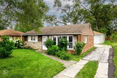 Home For Sale in Lansing, Illinois