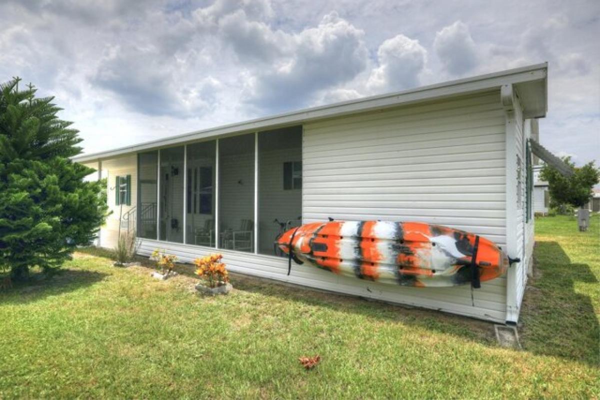 Picture of Home For Sale in Barefoot Bay, Florida, United States