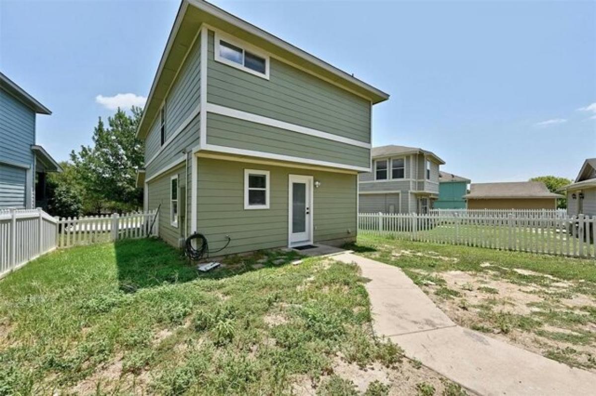 Picture of Home For Sale in Kyle, Texas, United States