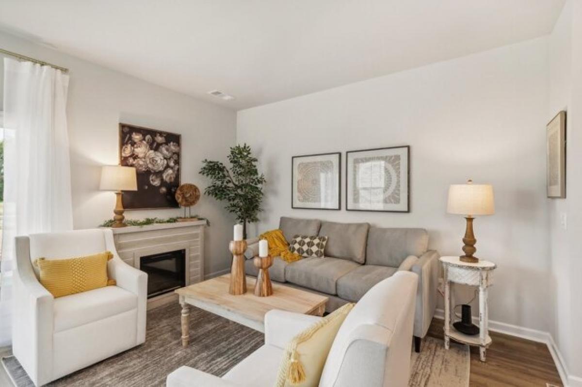 Picture of Home For Sale in Lebanon, Tennessee, United States