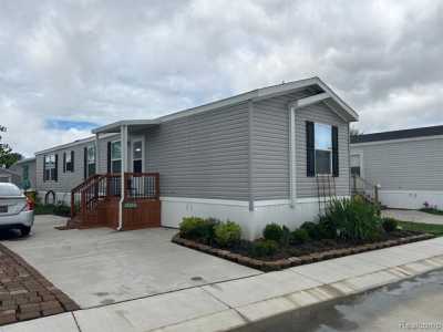 Home For Sale in Clinton Township, Michigan