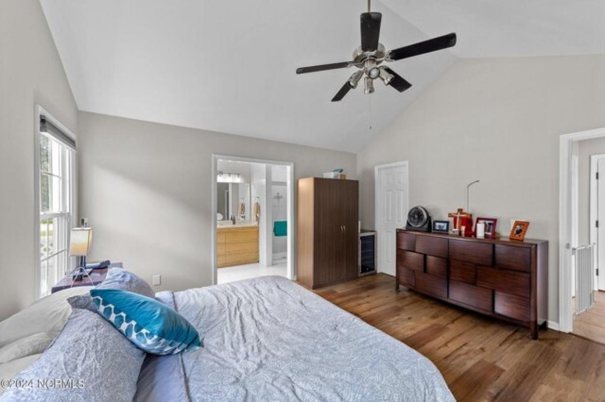 Picture of Home For Sale in Clayton, North Carolina, United States