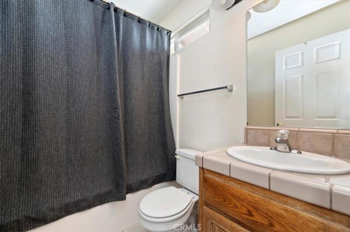 Picture of Home For Sale in Apple Valley, California, United States