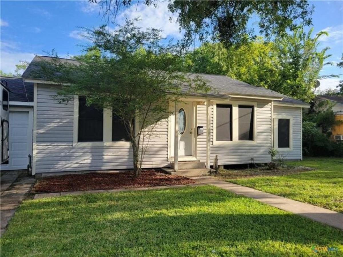 Picture of Home For Sale in Victoria, Texas, United States