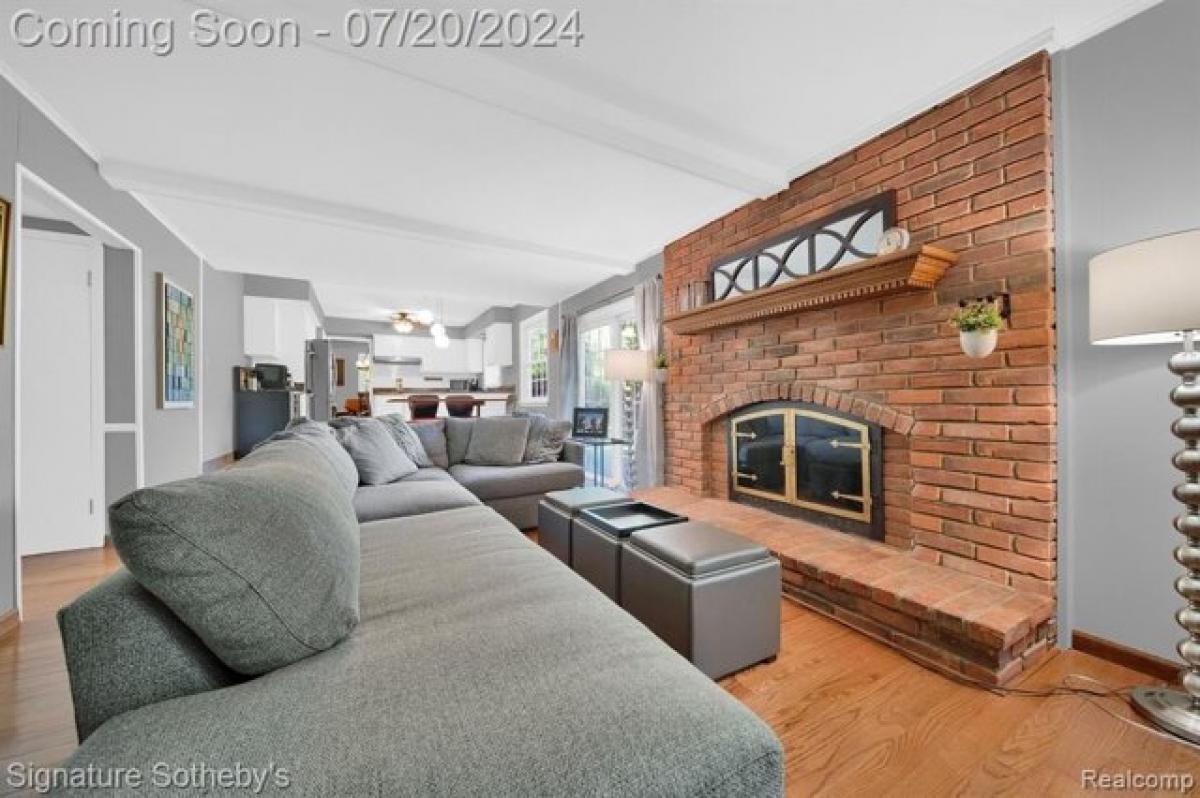 Picture of Home For Sale in Farmington Hills, Michigan, United States